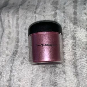 MAC pigment
